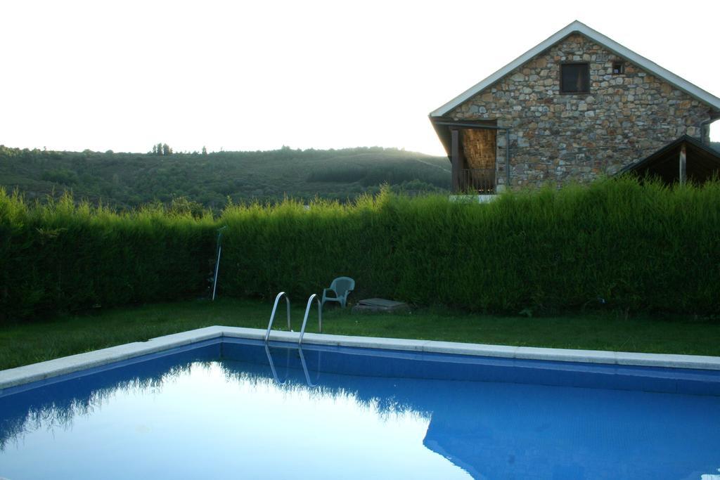 Alojamiento En Entorno Rural Los Trobos Villar de Otero Exteriör bild