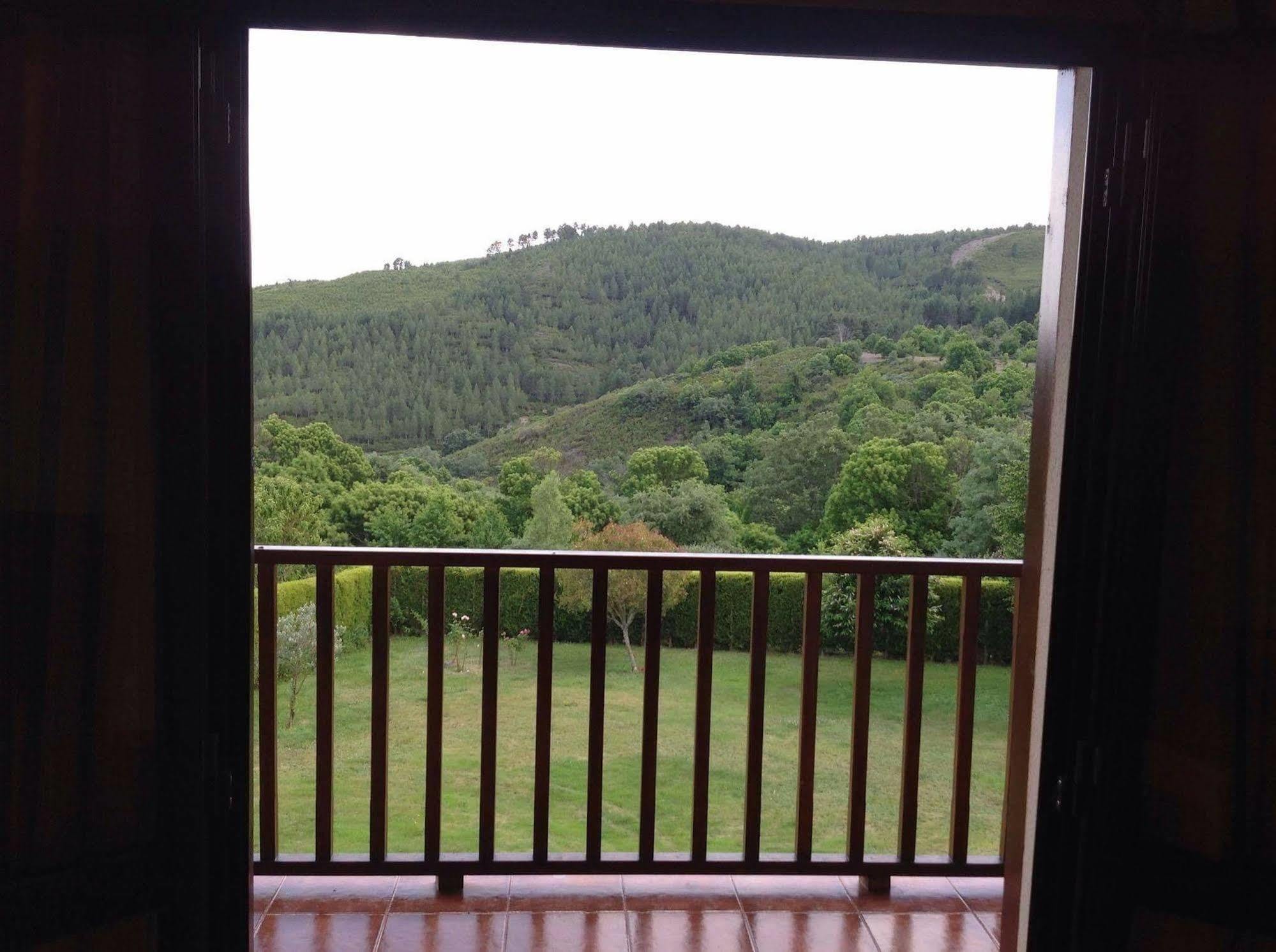 Alojamiento En Entorno Rural Los Trobos Villar de Otero Exteriör bild