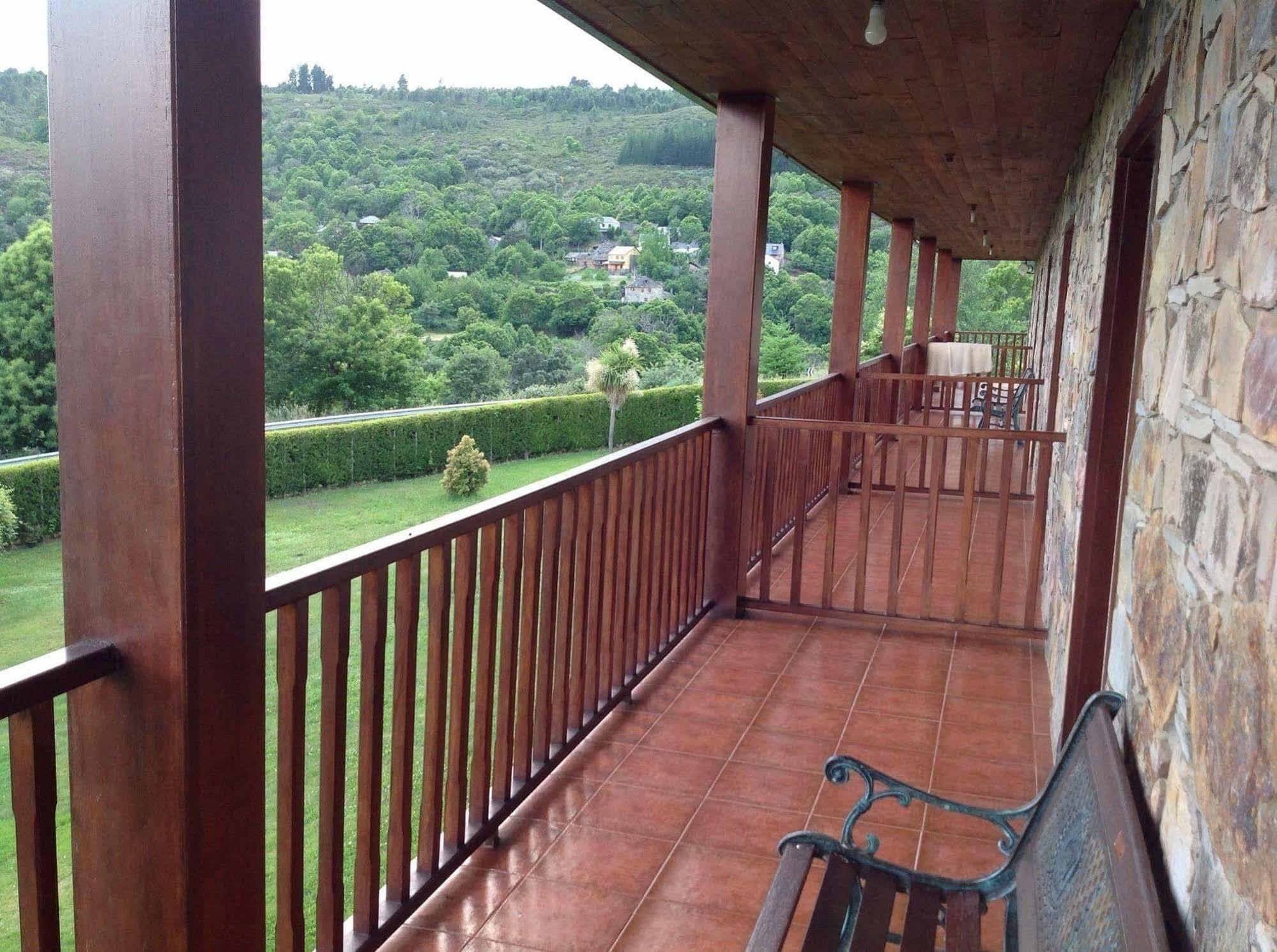 Alojamiento En Entorno Rural Los Trobos Villar de Otero Exteriör bild